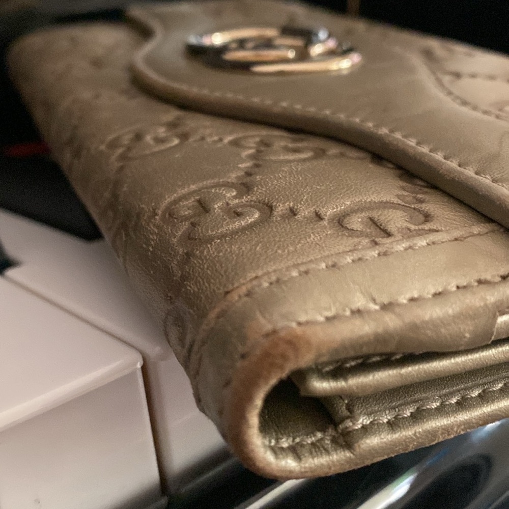 Gucci Guccissima Interlocking GG Wallet - Picture 6 of 11